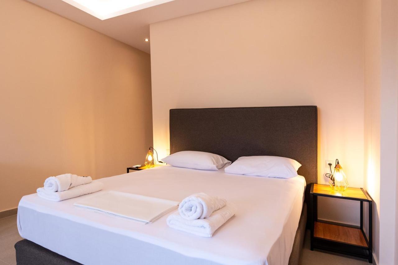 Mini Suites Near Athen'S Airport Free Shuttle From And To Athen'S Airport สปาตา ภายนอก รูปภาพ
