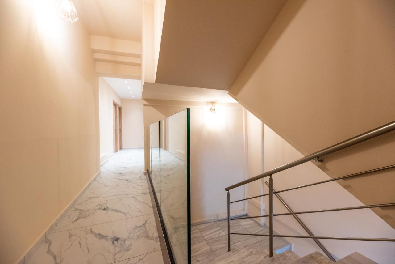 Mini Suites Near Athen'S Airport Free Shuttle From And To Athen'S Airport สปาตา ภายนอก รูปภาพ
